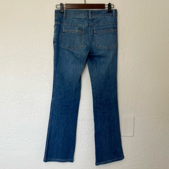 Theory Medium Wash Straight Leg Denim Jeans with Hidden Clasp Button, Size 0 - Picture 3 of 6